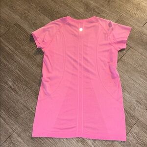 Lululemon Swiftly Tech SS Crew